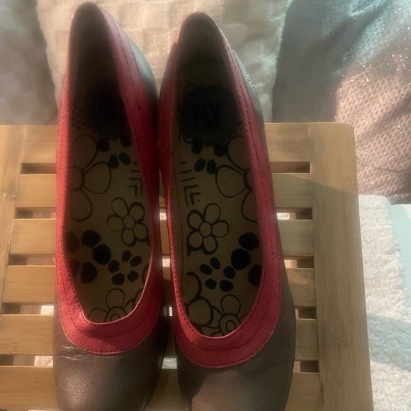 FLY London (Euro 38, US 7.5) Retro Women's Brown & Pink Cone Heel Leather Pumps - Picture 8 of 12